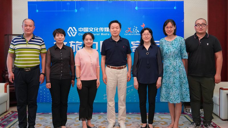 活动策划投影仪设备参数